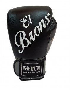 guantes de boxeo de piel, cierre de velcro, color negro y gris