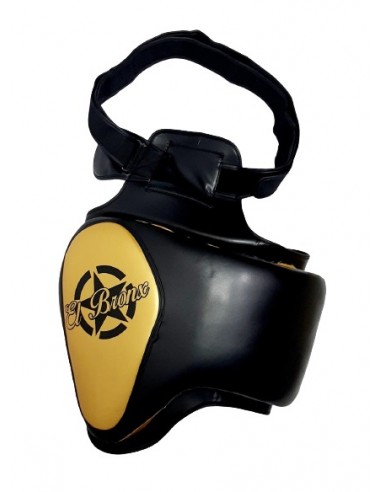 protecctor de piernas para artes marciales de el bronx en color negro y oro